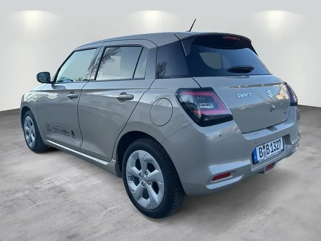 Gebraucht Suzuki Swift Comfort 83 PS (61 kW) 2025 Caravan ivory Kleinwagen