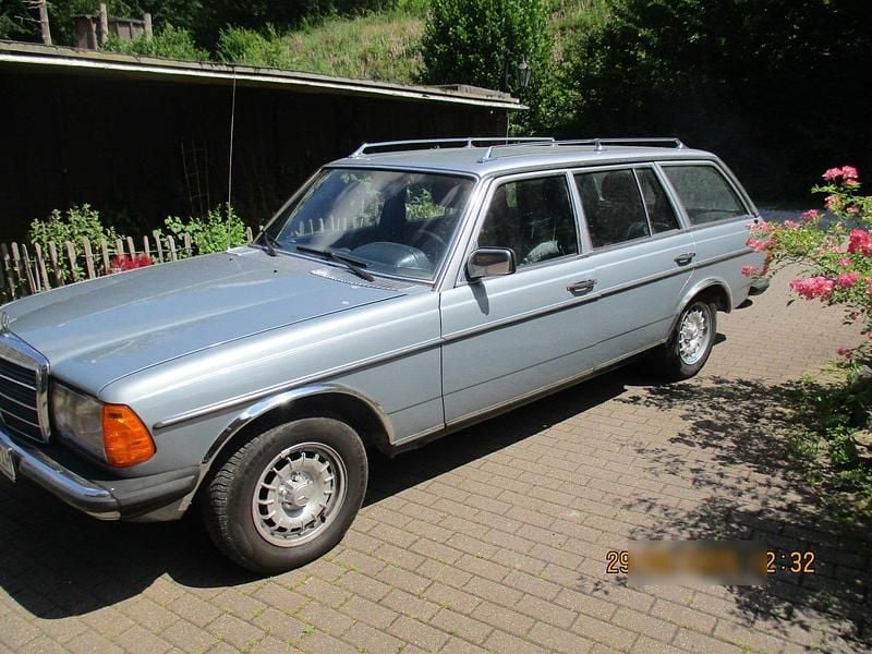 Gebraucht 1982 Mercedes 300 Kombi | 16.900 € - Bild 1/4
