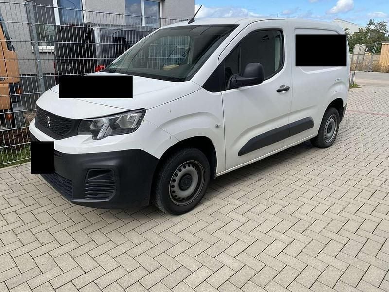 Gebraucht Peugeot Partner 110 PS (80 kW) 2019 Weiß Van / Kleinbus