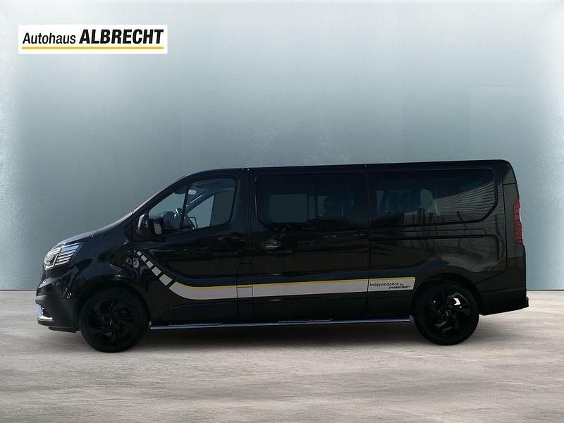 Gebraucht Renault Trafic Life 150 PS (110 kW) 2023 Tenebroschwarz Van / Kleinbus