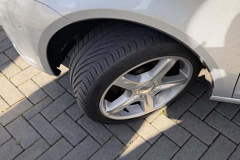 Gebraucht VW Touran 105 PS (77 kW) 2014 Silber Van / Kleinbus