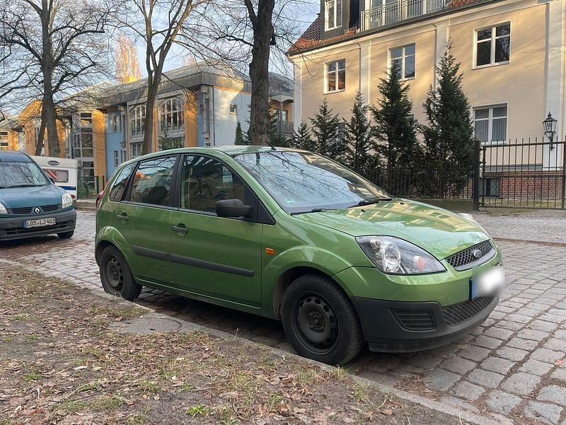 Gebraucht Ford Fiesta 80 PS (58 kW) 2007 Grün Kleinwagen