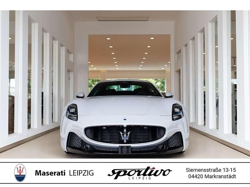Grigio ciangiante Neu 2025 Maserati Granturismo Coupé | 219.444 € - Bild 1/4