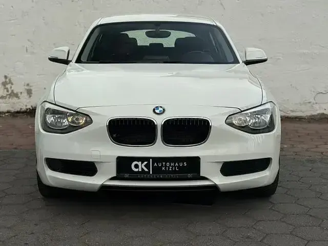 Gebraucht BMW 114 102 PS (75 kW) 2015 Weiß Kleinwagen