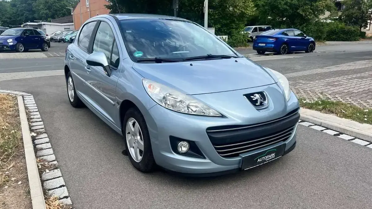 Gebraucht Peugeot 207 Premium 95 PS (69 kW) 2010 Bleu inari Kleinwagen