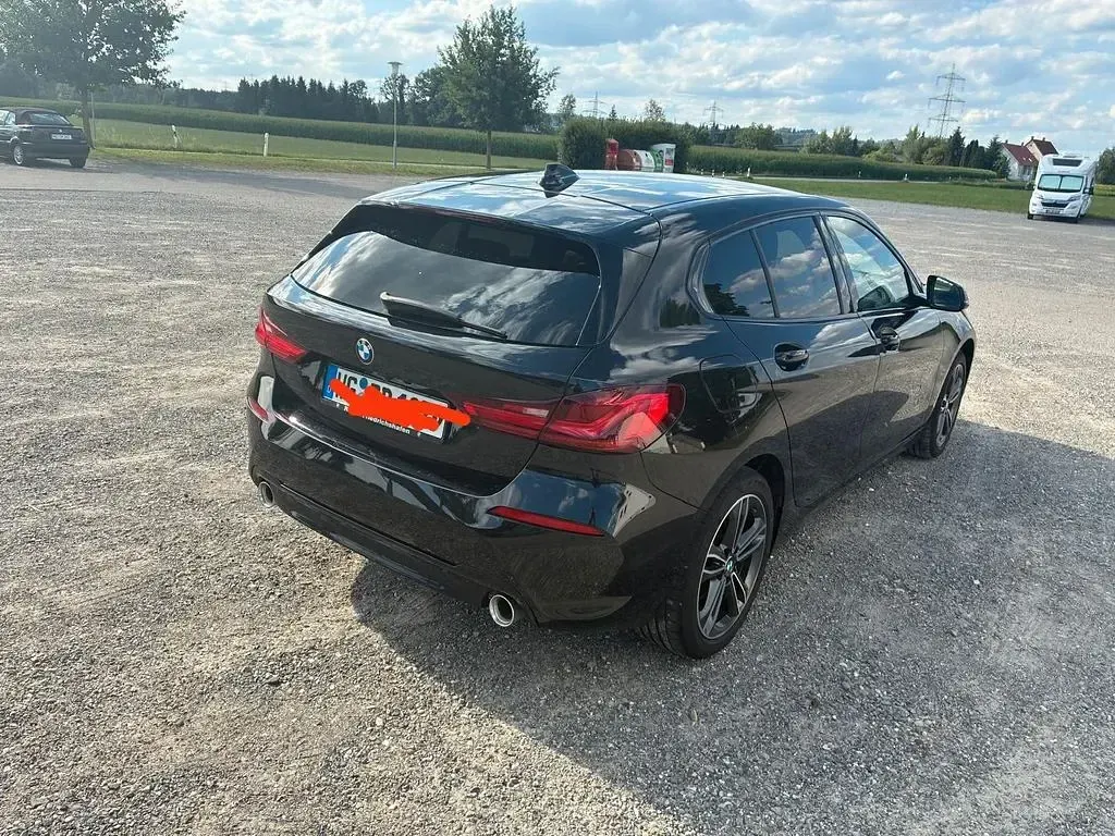 Gebraucht BMW 118 Sport Line 150 PS (110 kW) 2021 Schwarz Limousine