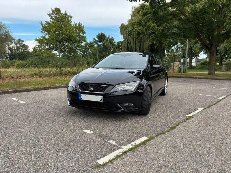 Schwarz Gebraucht 2014 Seat Leon FR Limousine | 7.400 € (Guter Preis) - Bild 1/4
