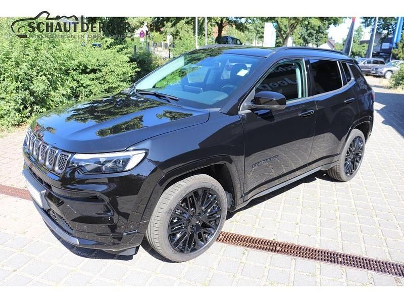 Gebraucht Jeep Compass 131 PS (96 kW) 2023 Schwarz SUV