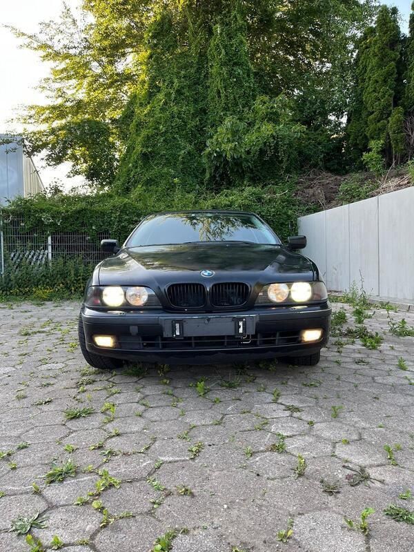 Schwarz Gebraucht 2000 BMW 528 Limousine | 4.100 € (Guter Preis) - Bild 1/2