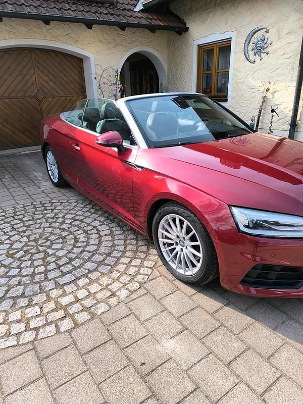Gebraucht Audi A5 Cabriolet 190 PS (139 kW) 2019 Rot Cabrio