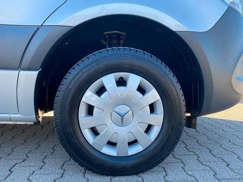Gebraucht Mercedes Sprinter 170 PS (125 kW) 2023 Silber Van