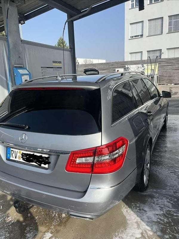 Gebraucht Mercedes E220 170 PS (125 kW) 2012 Grau Kombi