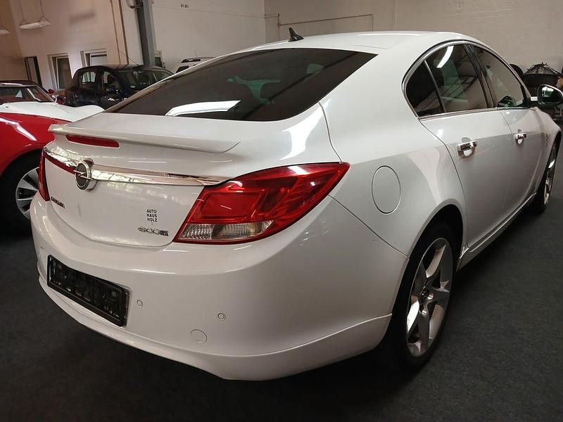 Gebraucht Opel Insignia OPC 160 PS (117 kW) 2012 Weiß Limousine