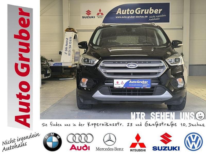 Gebraucht Ford Kuga Titanium 150 PS (110 kW) 2019 Schwarz SUV