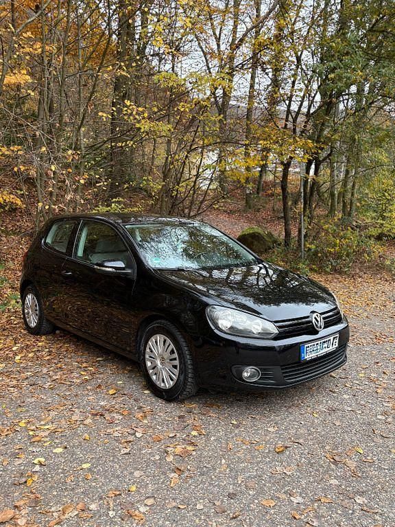 Schwarz Gebraucht 2009 VW Golf VI Limousine | 3.600 € (Guter Preis) - Bild 1/4