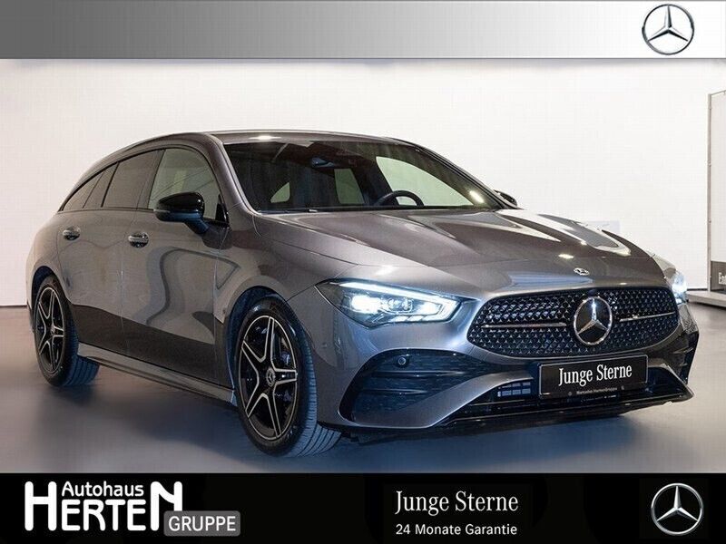 Mountaingrau Gebraucht 2023 Mercedes CLA200 Shooting Brake AMG Line Premium Kombi | 37.490 € (Teuer) - Bild 1/4