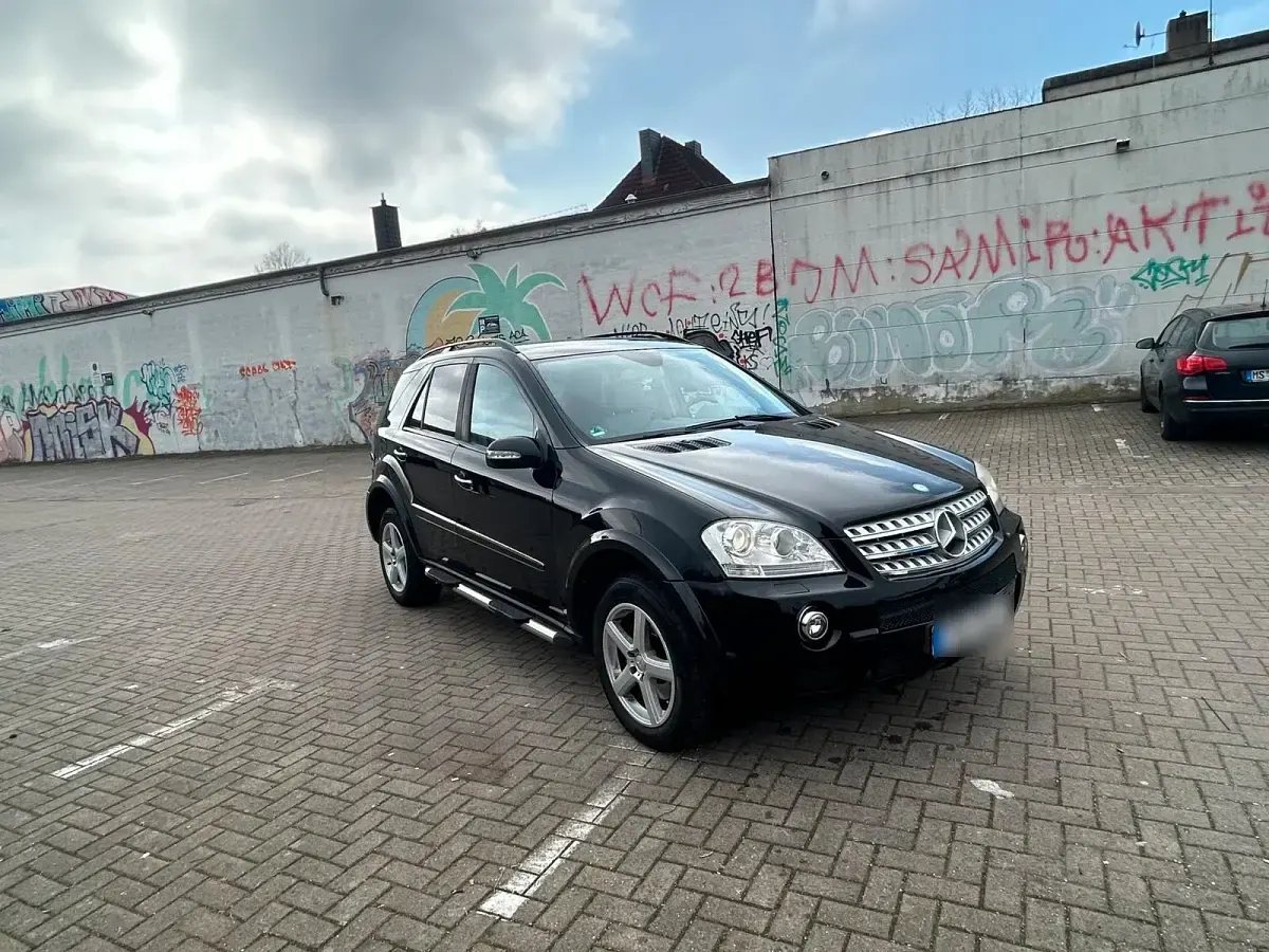 Second-hand Mercedes ML280 190 CP (139 kW) 2007 Negru SUV