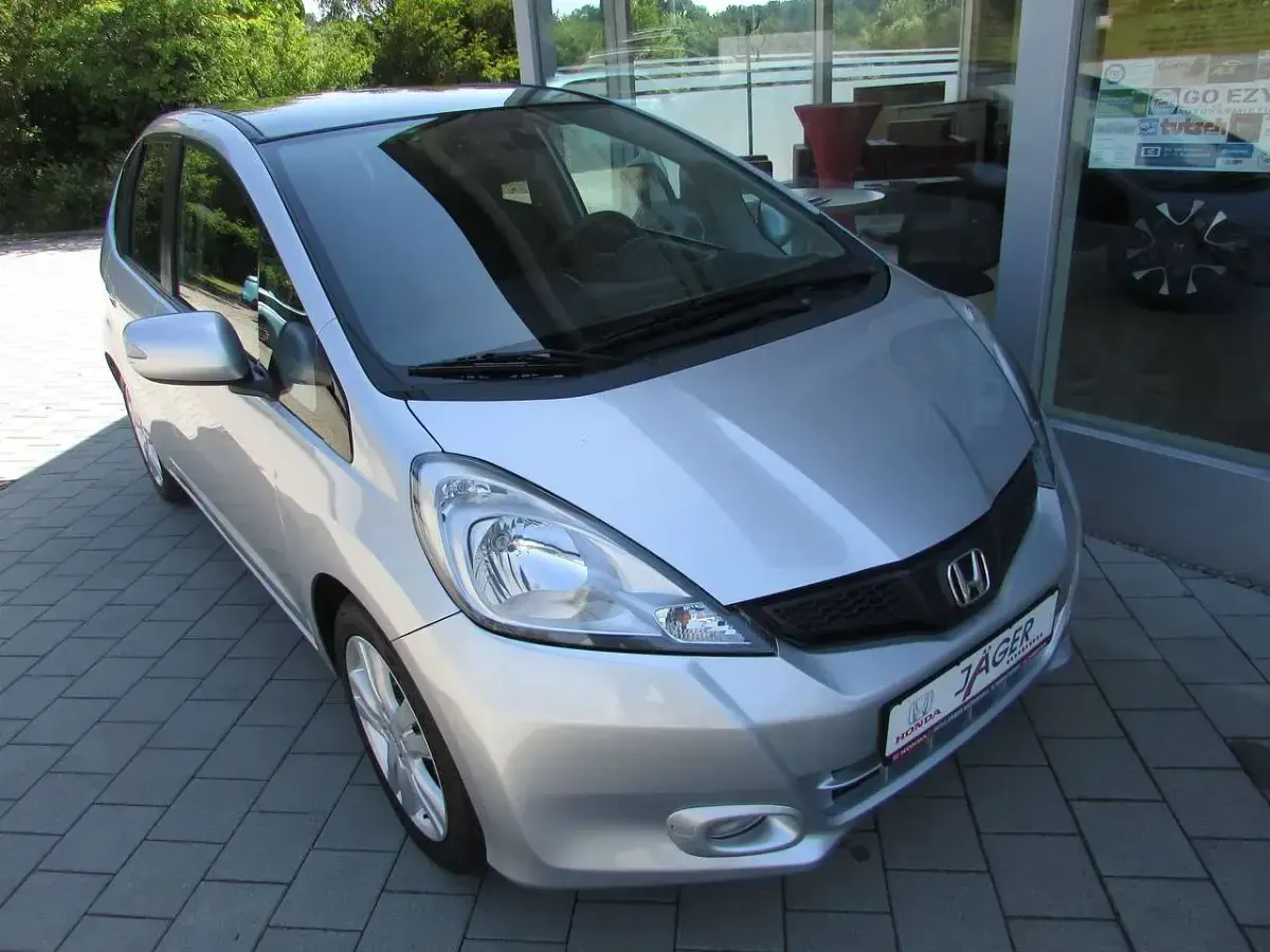 Gebraucht Honda Jazz Elegance 99 PS (72 kW) 2013 Silber Kleinwagen