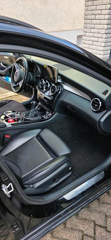 Second-hand Mercedes Vito 170 CP (125 kW) 2015 Negru Van