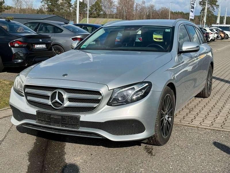Gebraucht Mercedes E350 258 PS (189 kW) 2017 Silber Kombi