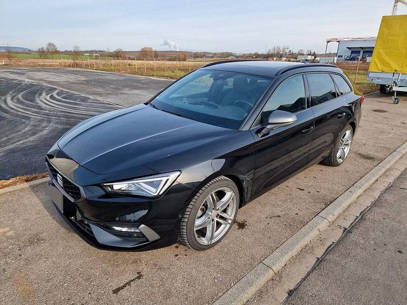 Schwarz Gebraucht 2021 Seat Leon ST FR Kombi | 22.999 € (Etwas zu teuer) - Bild 1/4