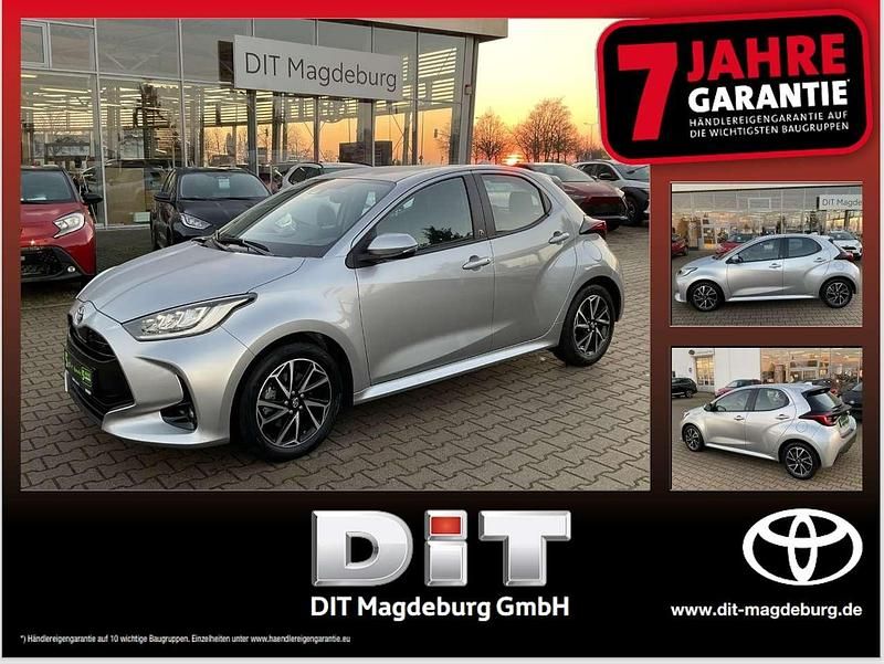 Neu Toyota Yaris Hybrid Comfort 116 PS (85 kW) 2025 Silver metallic Kleinwagen
