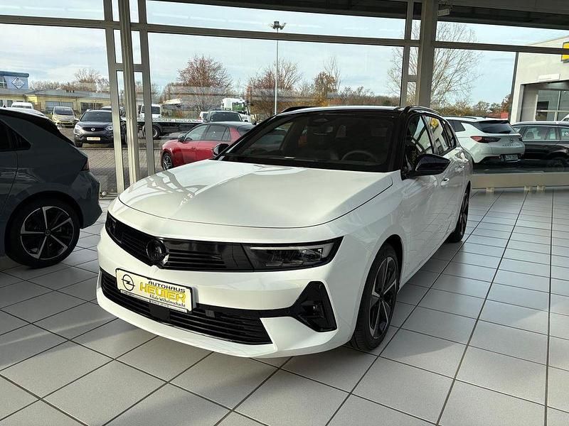 Neu Opel Astra 136 PS (100 kW) 2025 Weiß Kombi