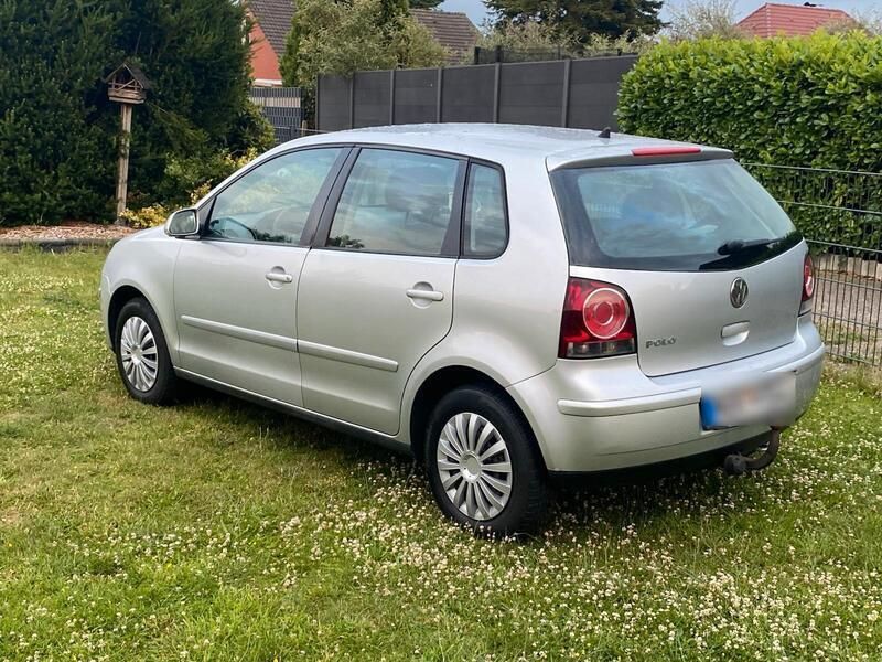 Silber Gebraucht 2007 VW Polo Limousine | 999 € (Superpreis) - Bild 1/4