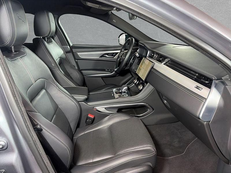 Gebraucht Jaguar F-Pace R-Dynamic 206 PS (151 kW) 2021 Eiger grey SUV