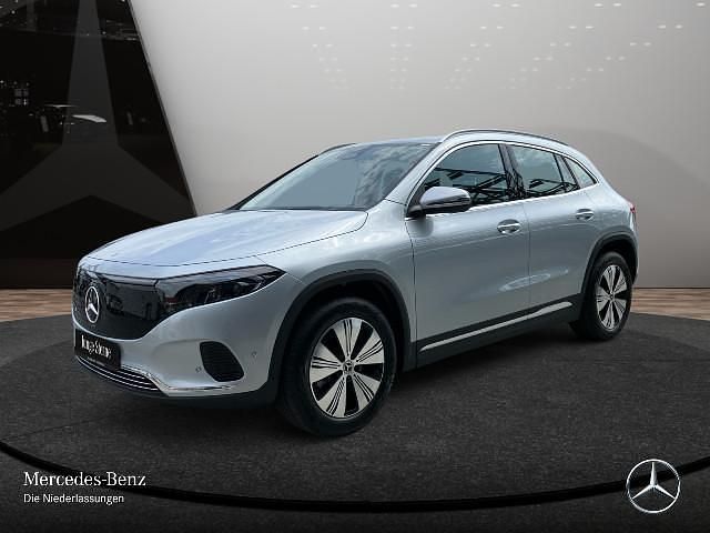Silber Gebraucht 2024 Mercedes EQA300 Advanced SUV | 33.690 € (Guter Preis) - Bild 1/2