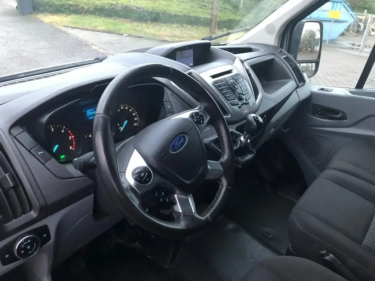 Gebraucht Ford Transit 125 PS (91 kW) 2016 Silber Van