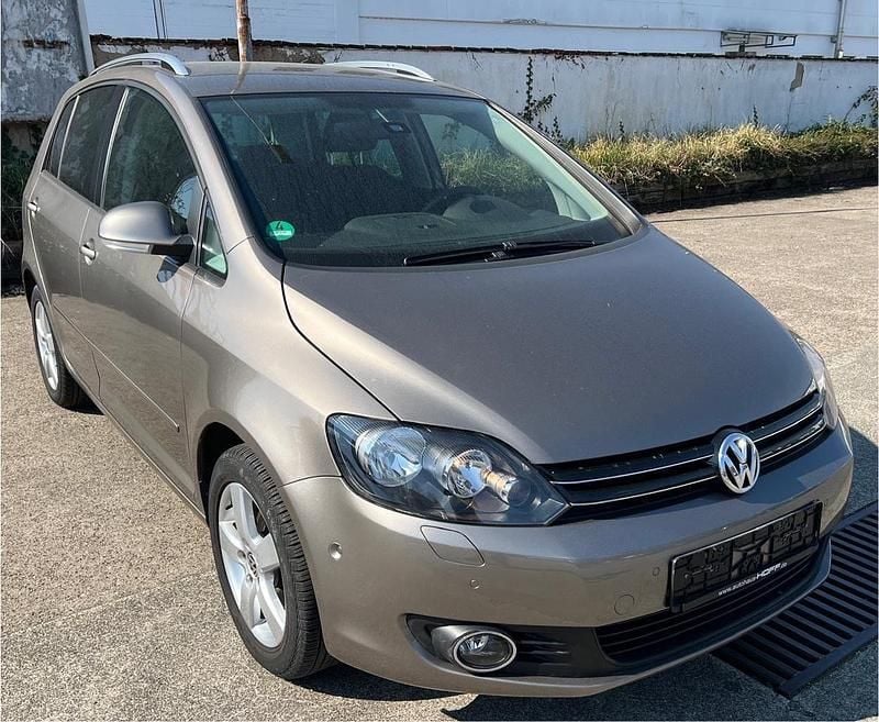 Gebraucht VW Golf VI Team 105 PS (77 kW) 2011 Braun Kleinwagen