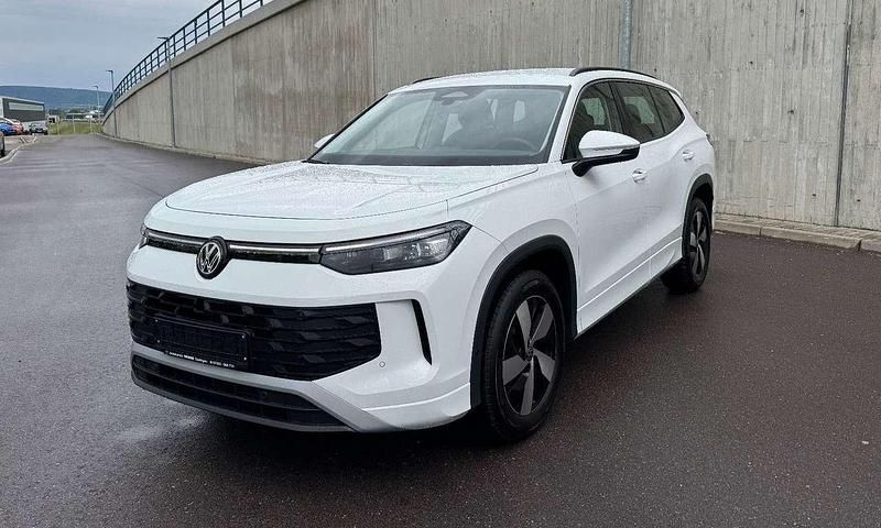 Pure white Gebraucht 2025 VW Tayron Life SUV | 39.900 € (Superpreis) - Bild 1/4