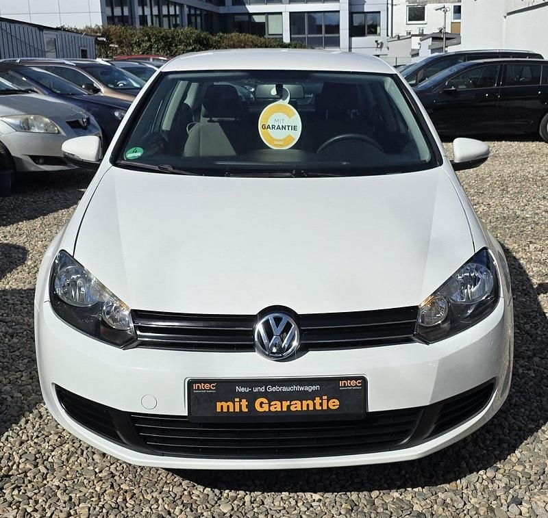 Weiß Gebraucht 2009 VW Golf VI Trendline Kleinwagen | 4.900 € (Fairer Preis) - Bild 1/4