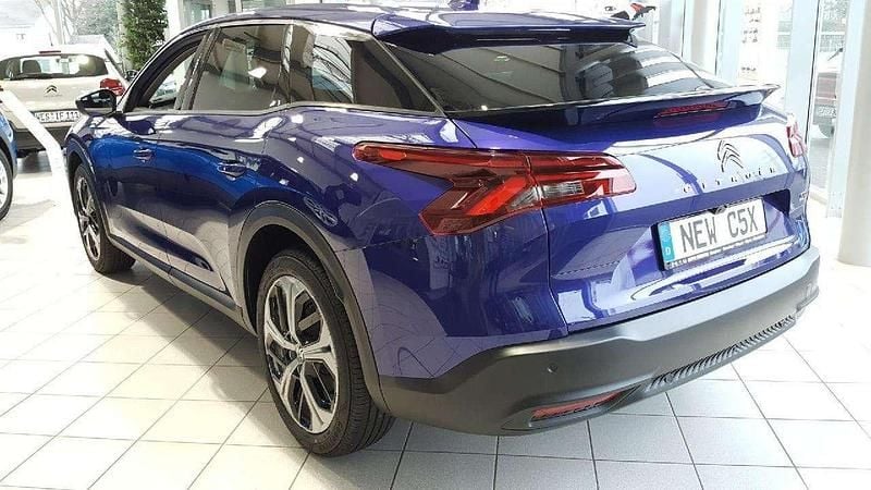 Gebraucht Citroën C5 X Feel 131 PS (96 kW) 2023 Lackierung magneticblau Kombi