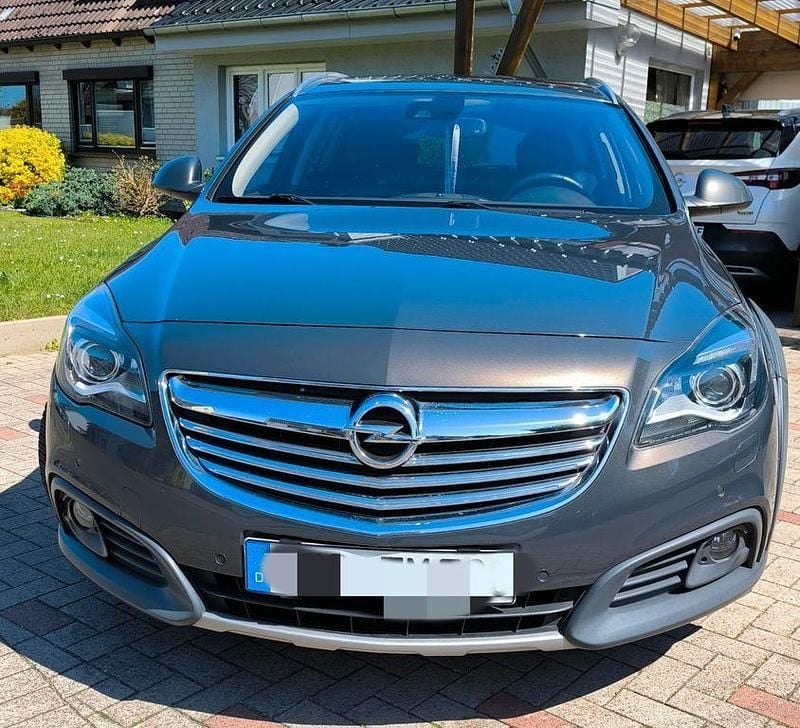 Braun Gebraucht 2014 Opel Insignia Country Tourer Eco Kombi | 10.600 € (Fairer Preis) - Bild 1/4
