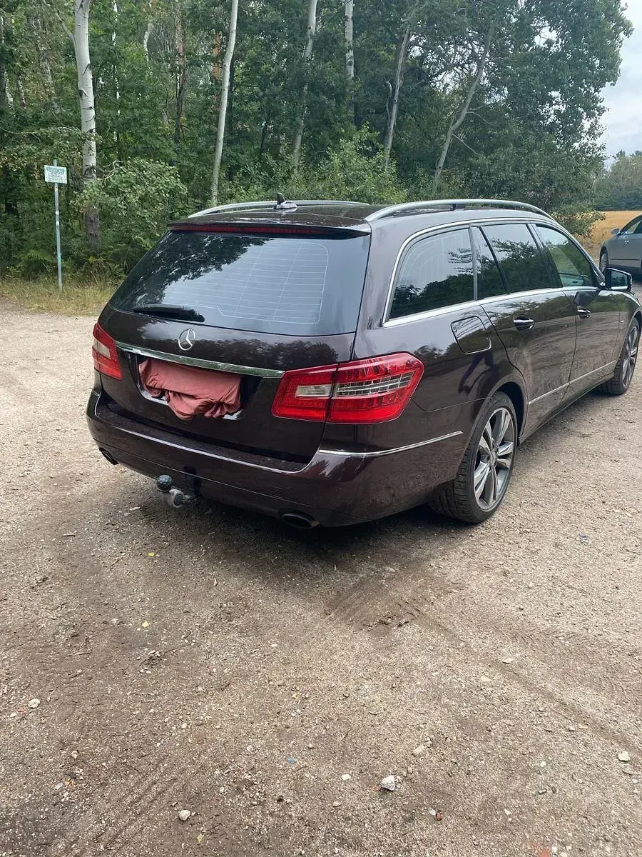 Gebraucht Mercedes E350 Elegance 265 PS (194 kW) 2011 Braun Limousine
