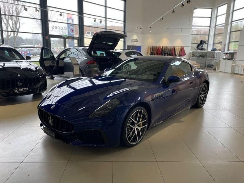 Blau Gebraucht 2023 Maserati Granturismo Coupé | 157.990 € (Fairer Preis) - Bild 1/4