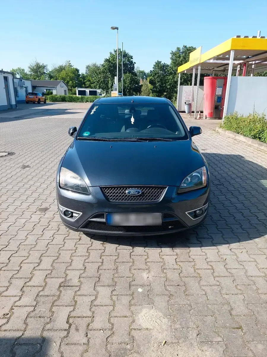 Gebraucht Ford Focus ST 225 PS (165 kW) 2005 Grau Limousine