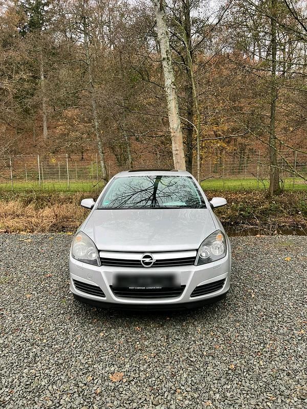 Silber Gebraucht 2006 Opel Astra Kleinwagen | 2.900 € (Fairer Preis) - Bild 1/4