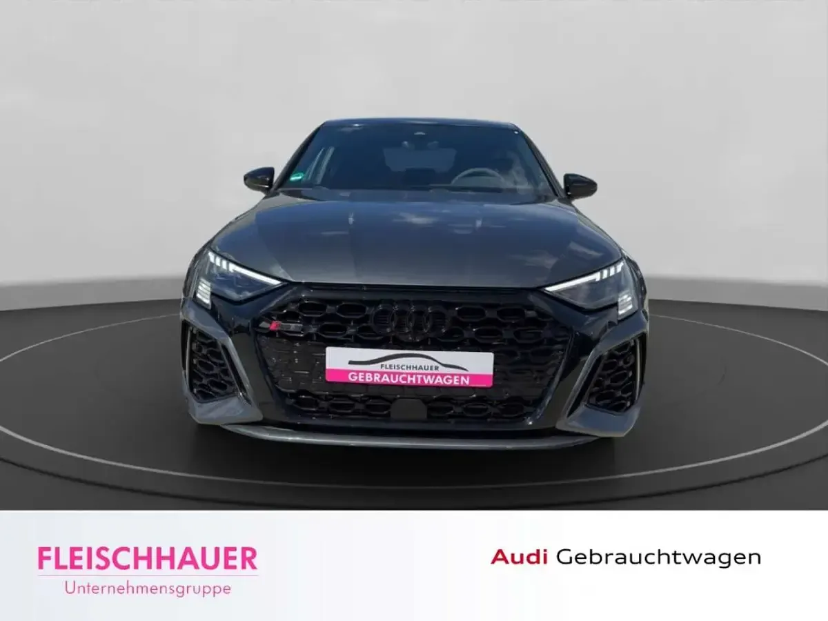 Gebraucht Audi RS3 Sport 400 PS (294 kW) 2024 Grau Limousine