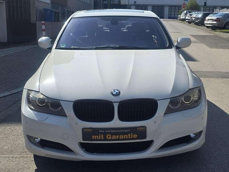 Gebraucht BMW 320 Efficient Dynamics 163 PS (119 kW) 2011 Alpinweiss iii Limousine