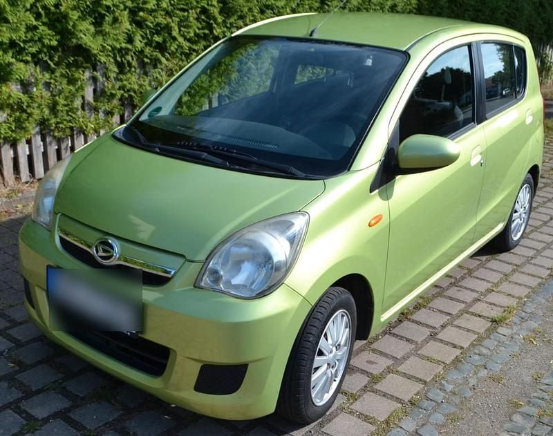Grün Gebraucht 2007 Daihatsu Cuore Kleinwagen | 1.599 € (Fairer Preis) - Bild 1/4