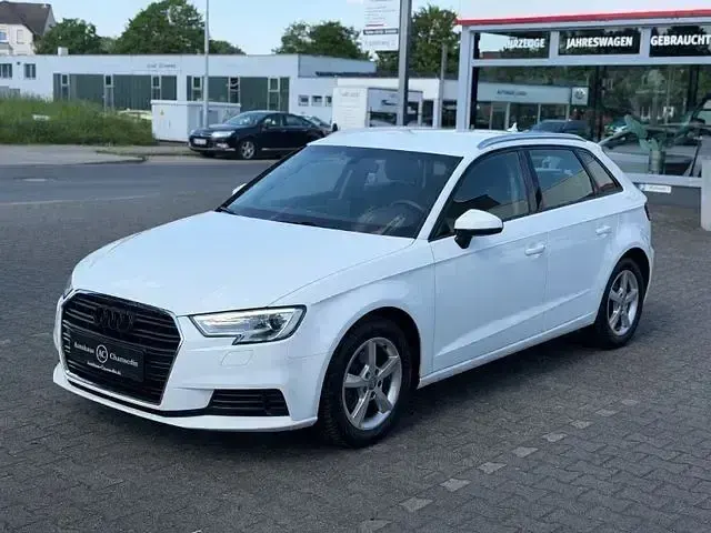 Gebraucht Audi A3 Basis 230 PS (169 kW) 2018 Weiß Limousine