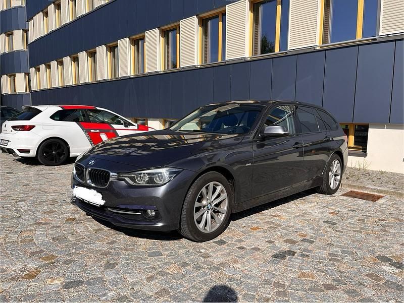 Grau Gebraucht 2017 BMW 320 Sport Line Kombi | 9.500 € (Teuer) - Bild 1/4