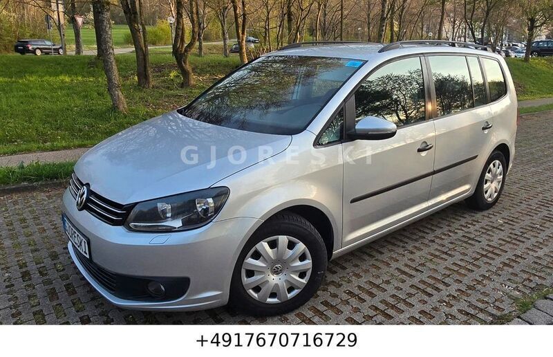 Silber Gebraucht 2011 VW Touran Trendline Van / Kleinbus | 4.999 € (Fairer Preis) - Bild 1/4