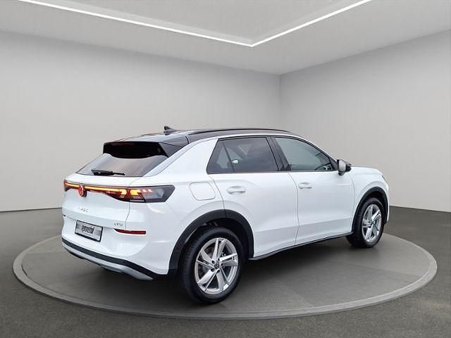 Gebraucht VW T-Roc Life 150 PS (110 kW) 2025 Pure white uni / schwarz uni SUV