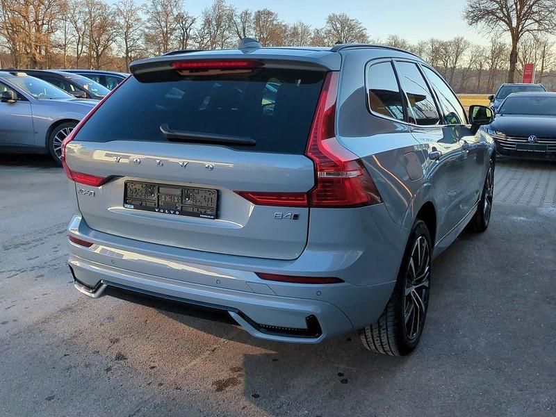 Gebraucht Volvo XC60 Plus 197 PS (144 kW) 2023 Vapour grey / metallic SUV