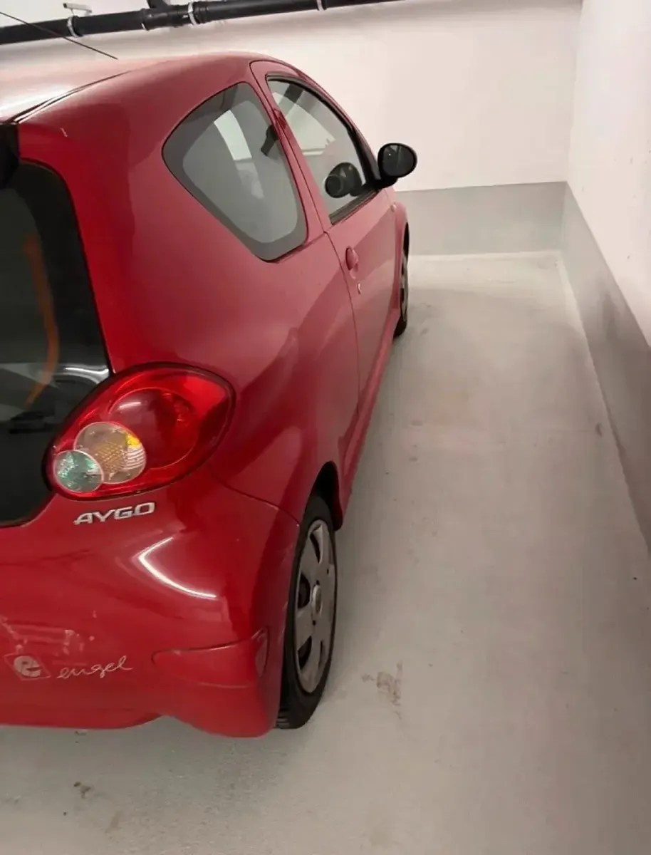 Gebraucht Toyota Aygo 69 PS (50 kW) 2008 Rot Kleinwagen