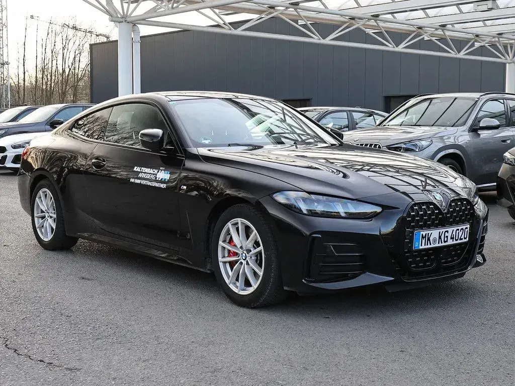 Gebraucht BMW 420 Coupé M Sport 184 PS (135 kW) 2025 Black sapphire Coupé